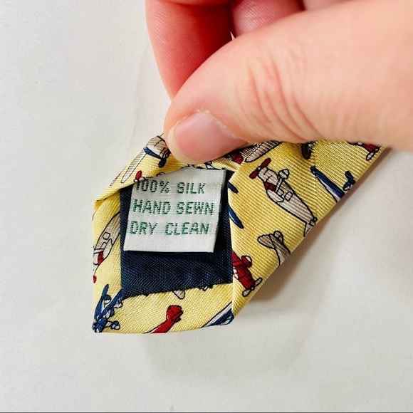 Vintage Rivety of Boston Cream Yellow Gibbon Aviation Plane Print 100% Silk Tie - Picture 2 of 7